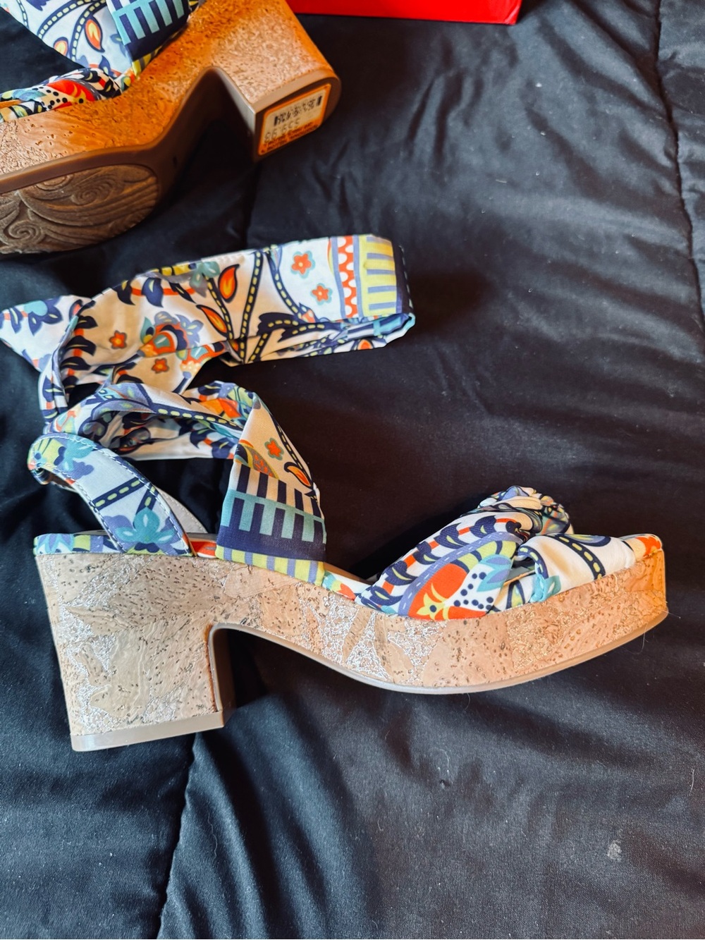 Impo Memory Foam Scarf Tie Wedge Sandals Size 6.5 Boho Floral Platform Heels - Picture 6 of 8